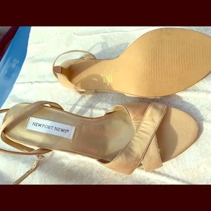 Women’s shoes new without tags